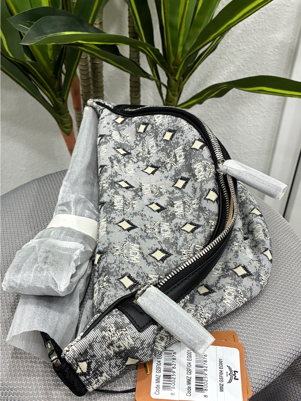 MCM Monogram Grey Diamond Canvas Belt Bag - Picture 4 of 6